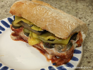 Sandwich cald cu portobello