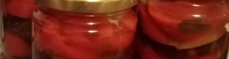 Salata de gogosari si vinete cu usturoi la borcan (reteta de familie)